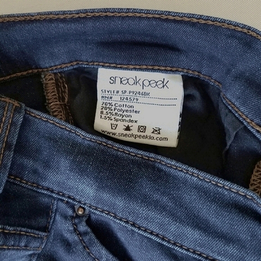 Sneak Peek Skinny Jeans - Picture 3 of 7